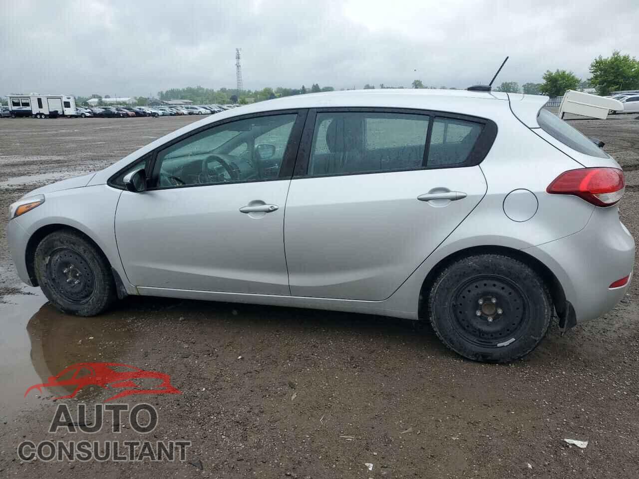 KIA FORTE 2017 - KNAFK5A80H5706709