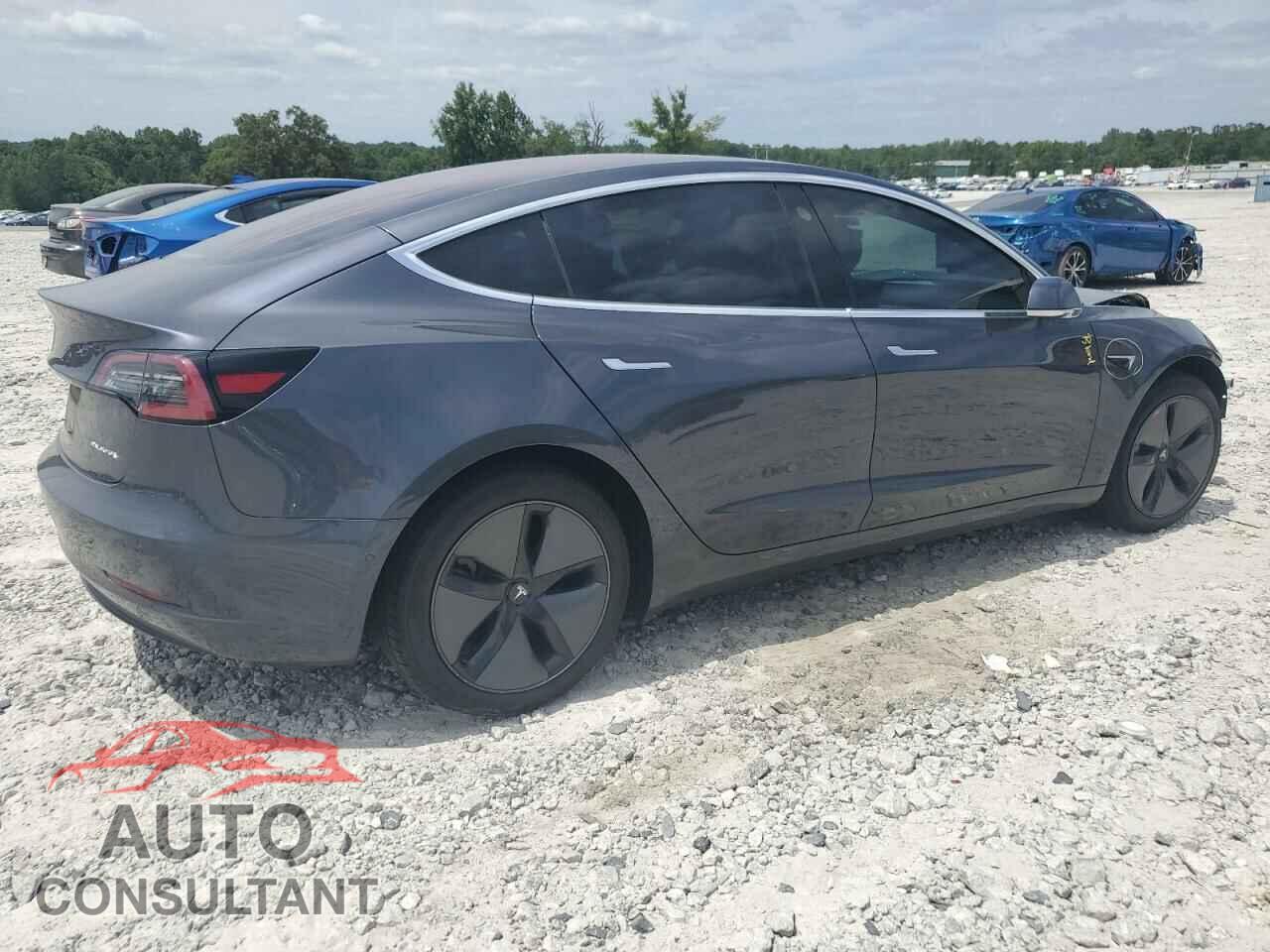 TESLA MODEL 3 2018 - 5YJ3E1EB0JF128529