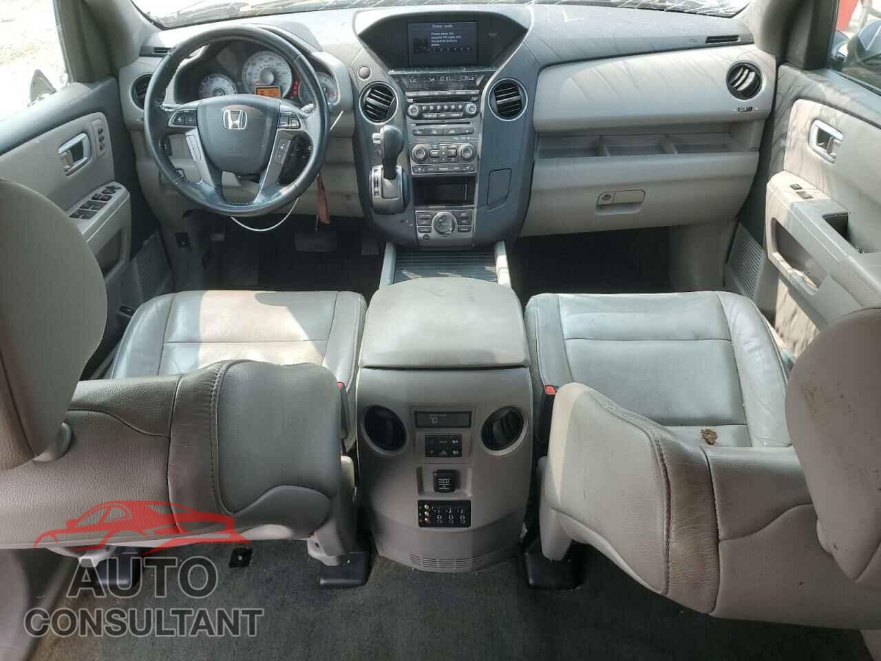 HONDA PILOT 2015 - 5FNYF3H96FB011875