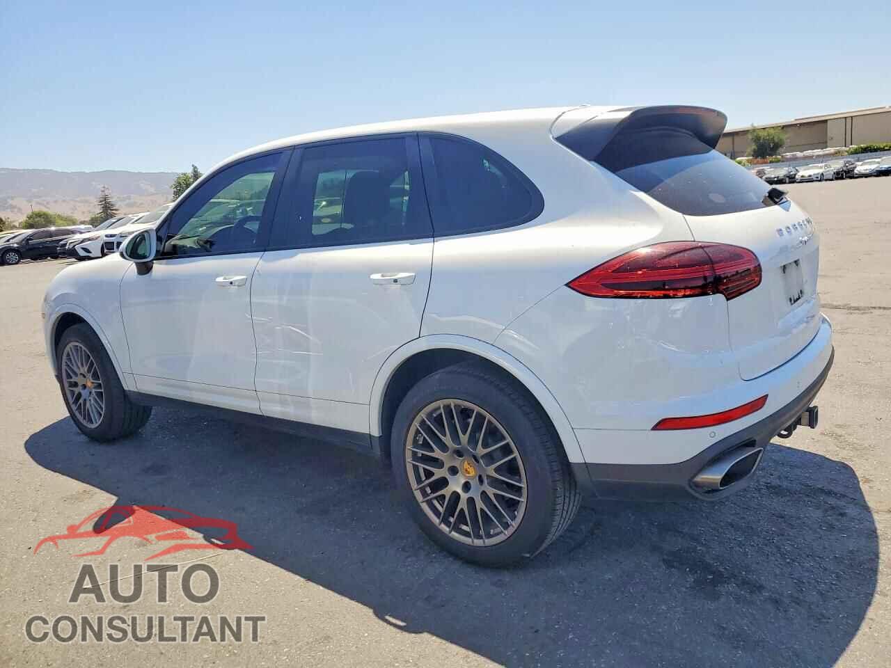 PORSCHE CAYENNE 2018 - WP1AA2A26JKA06970