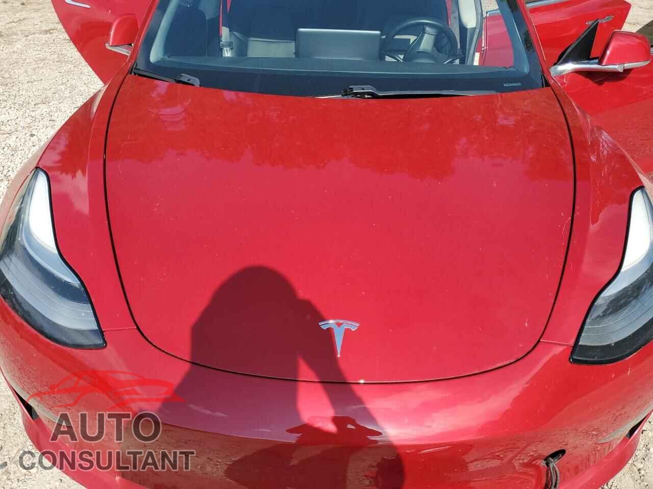 TESLA MODEL 3 2018 - 5YJ3E1EA0JF013033