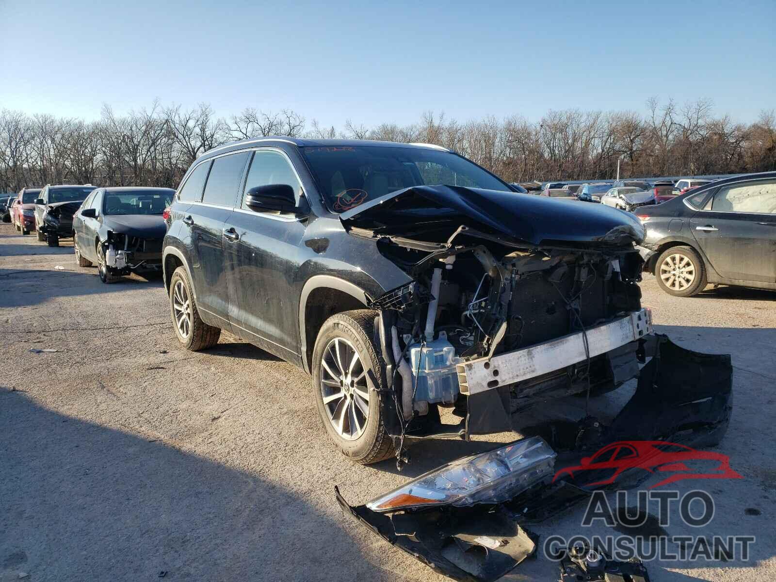 TOYOTA HIGHLANDER 2017 - 5TDKZRFH1HS519728