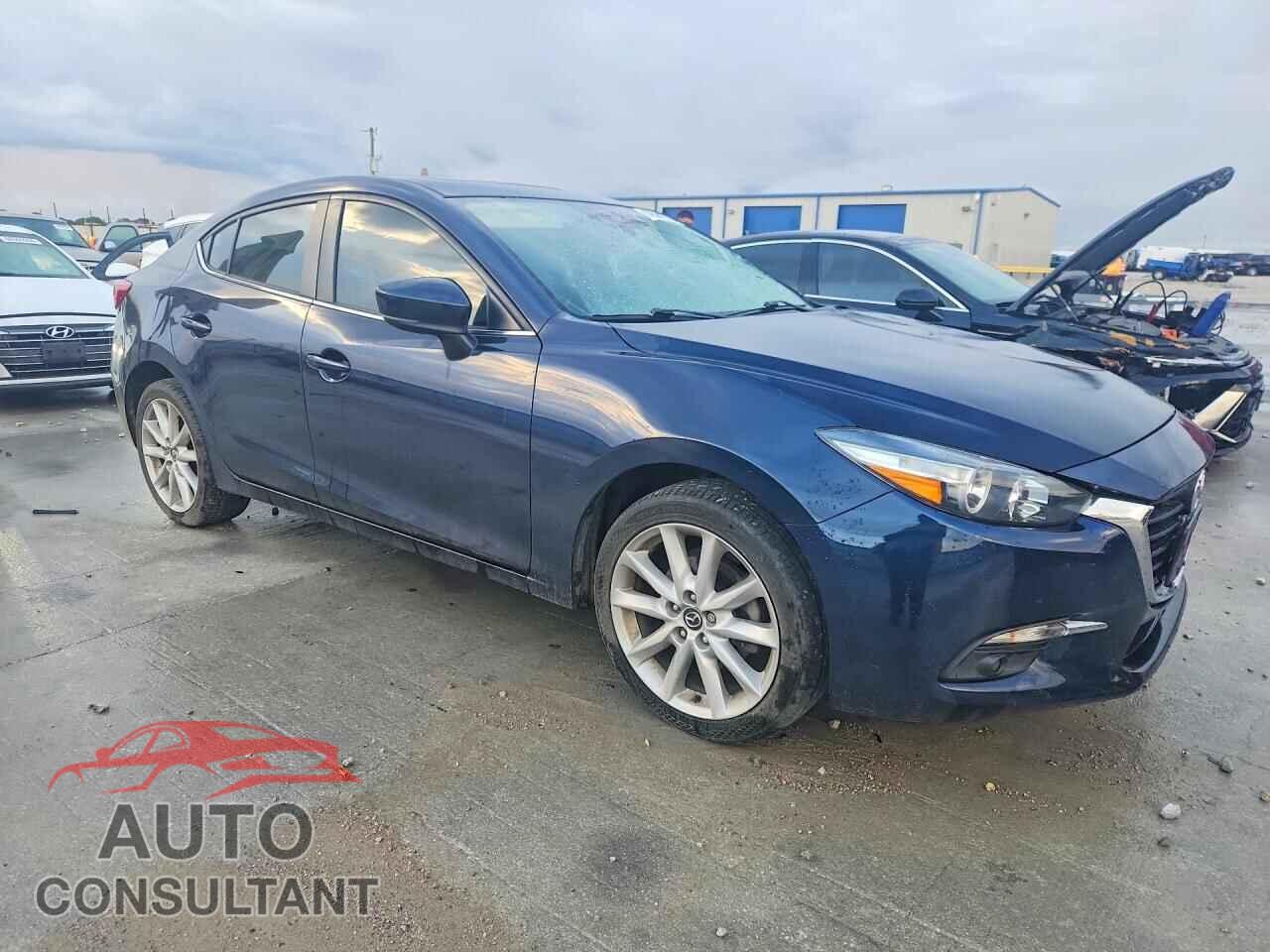 MAZDA 3 2017 - 3MZBN1W30HM132540