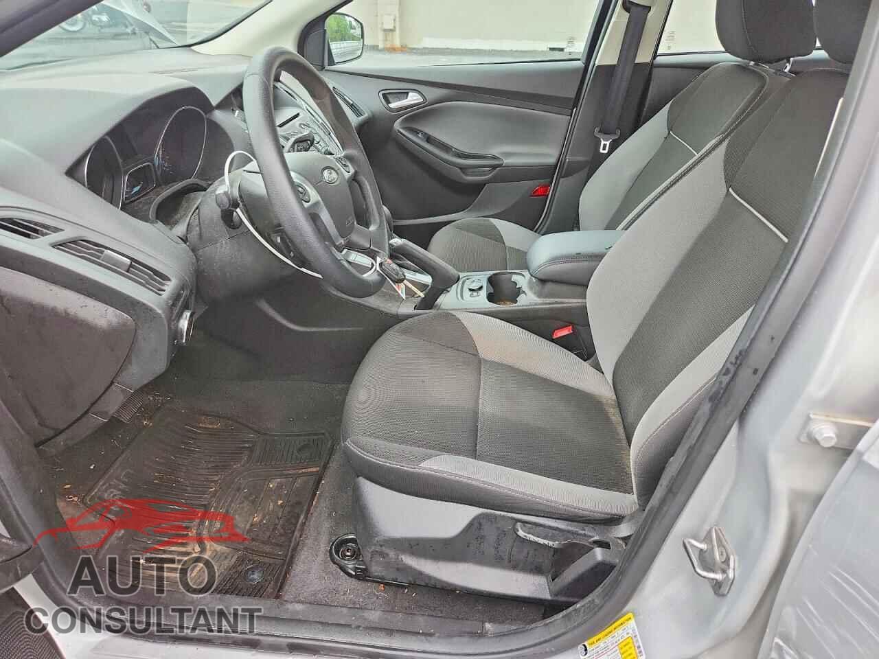 FORD FOCUS 2014 - 1FADP3F29EL215590