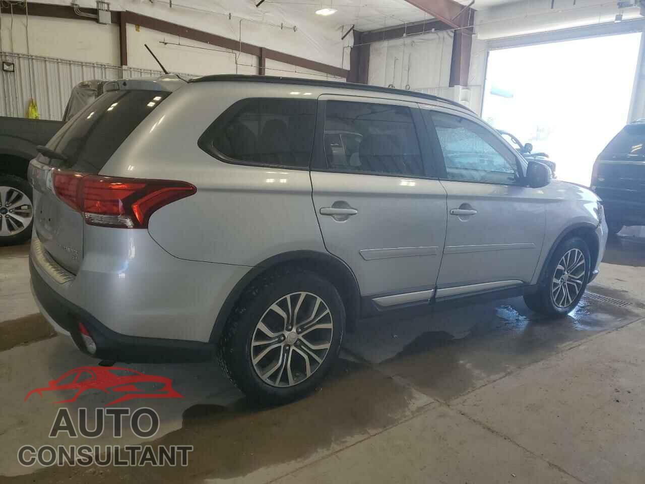 MITSUBISHI OUTLANDER 2016 - JA4AZ3A38GZ005015