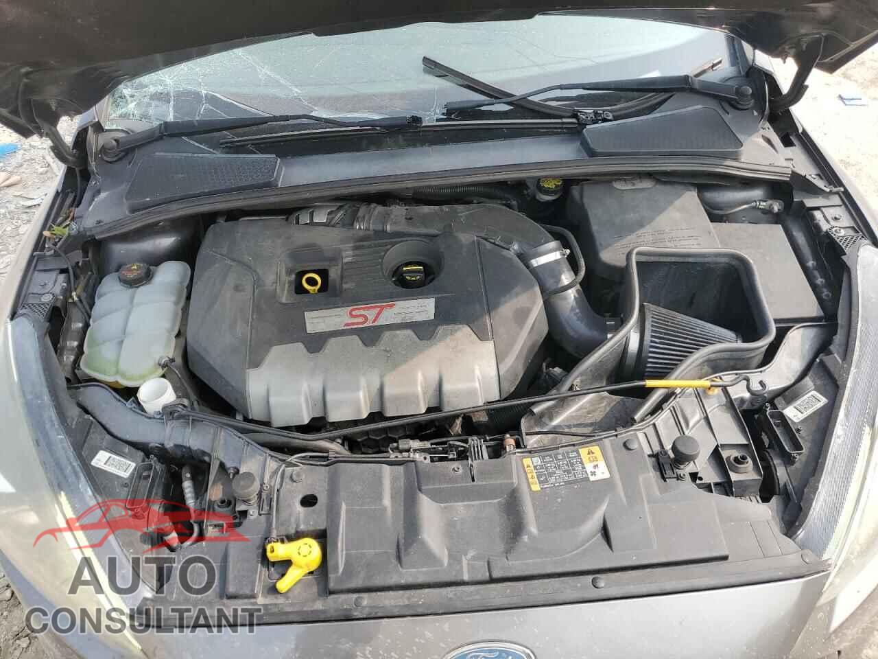 FORD FOCUS 2015 - 1FADP3L95FL385853