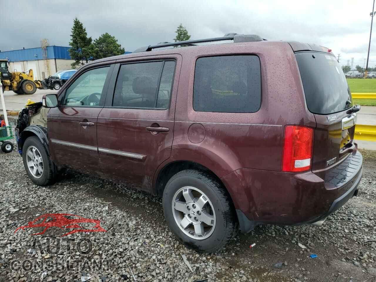 HONDA PILOT 2011 - 5FNYF3H94BB039121