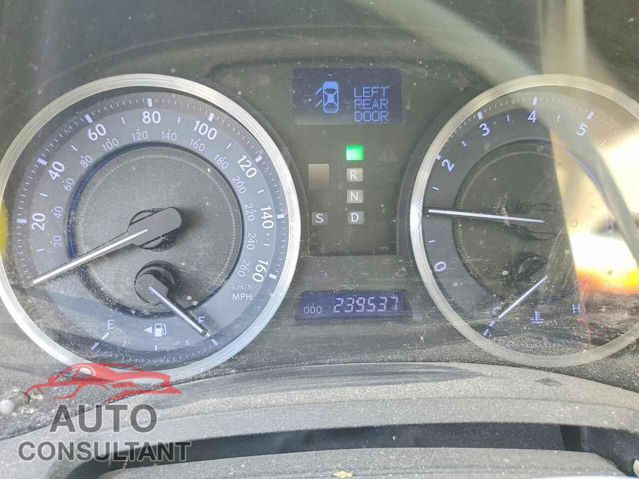 LEXUS IS 2011 - JTHBF5C29B5133815