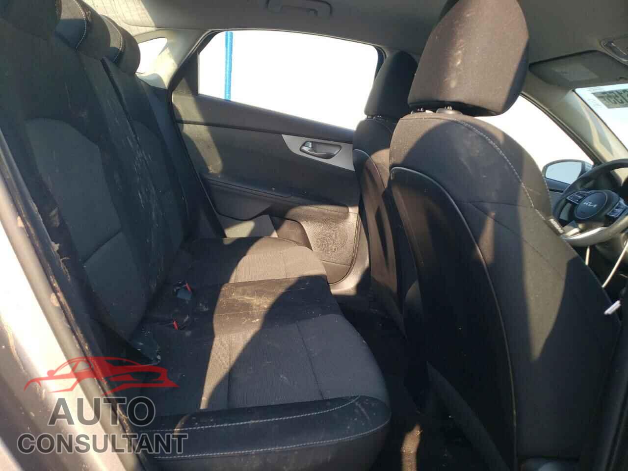 KIA FORTE 2023 - 3KPF24AD9PE561182