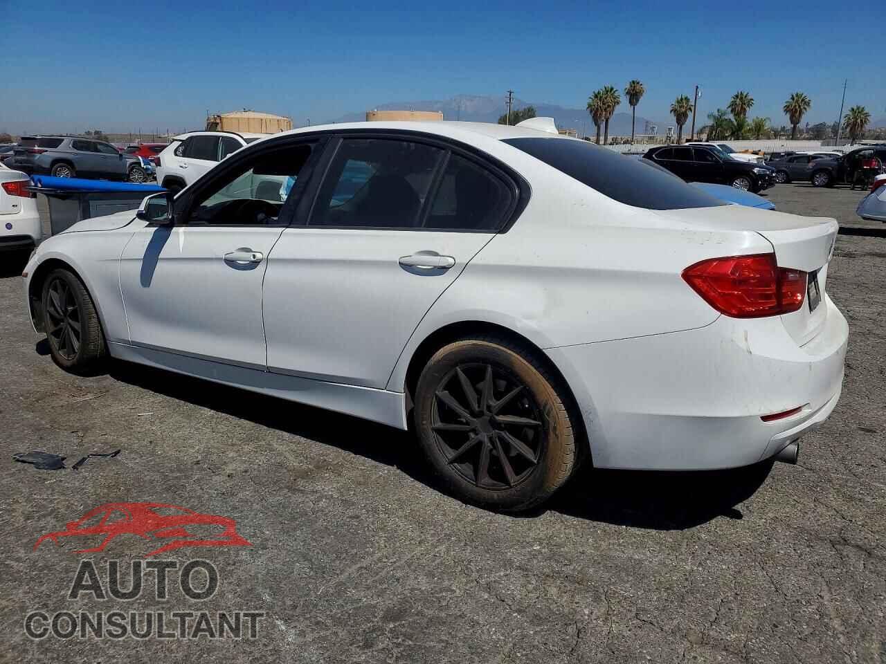 BMW 3 SERIES 2014 - WBA3B1G5XENS79379