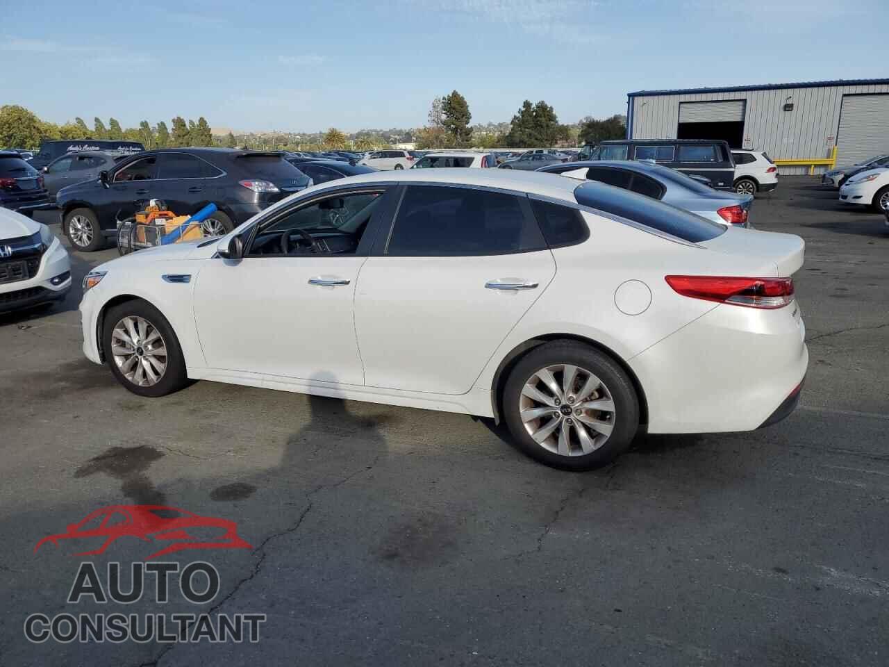 KIA OPTIMA 2017 - 5XXGT4L32HG141228
