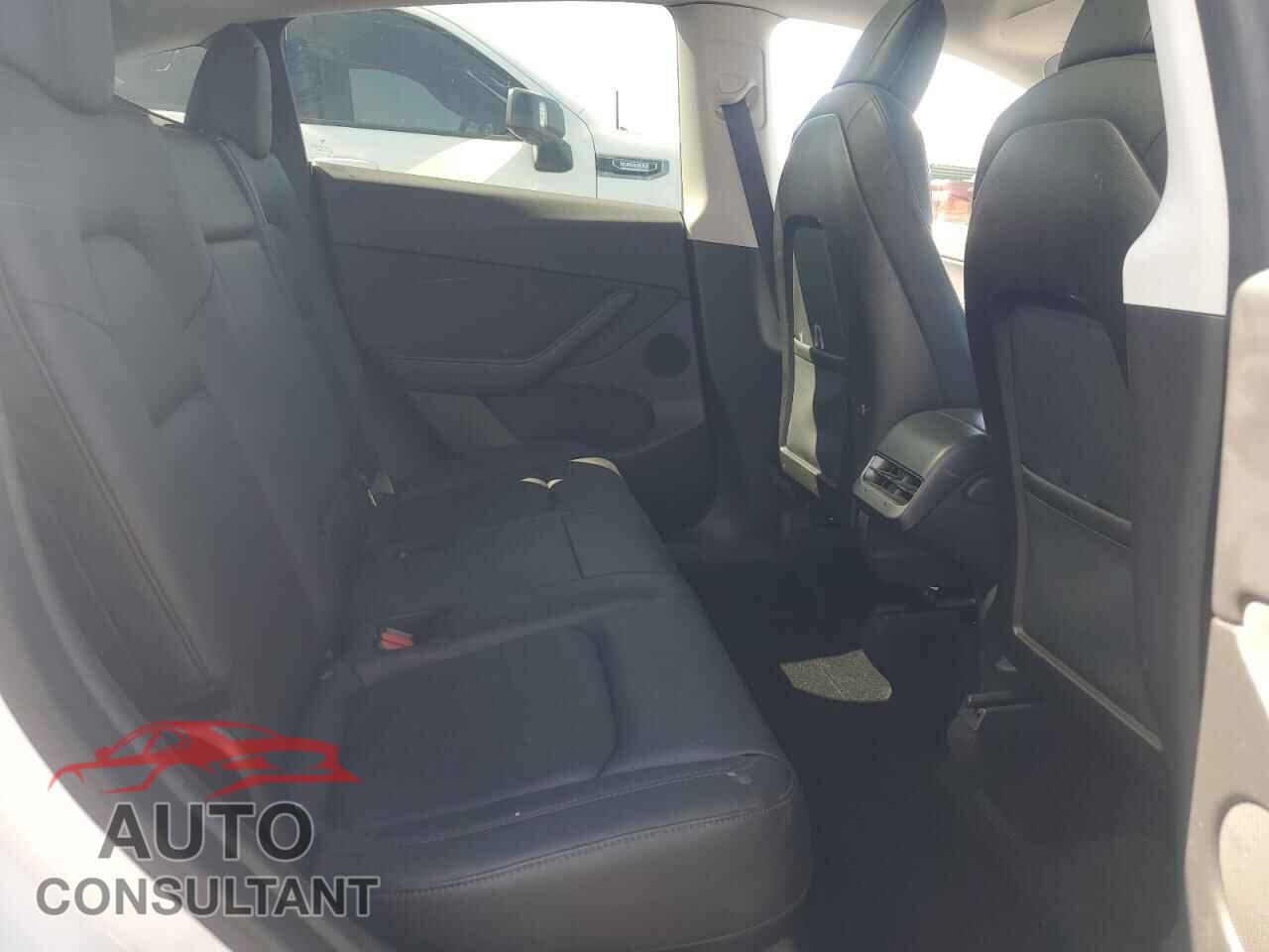 TESLA MODEL Y 2020 - 5YJYGDEE7LF022495