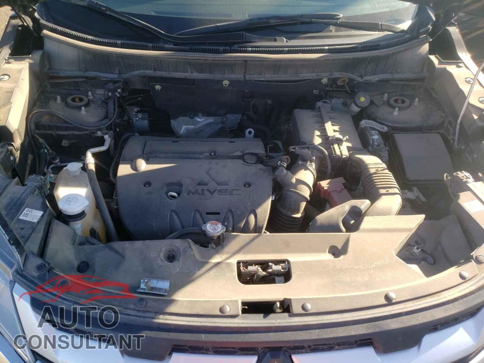 MITSUBISHI OUTLANDER 2020 - JA4AR3AU3LU016391