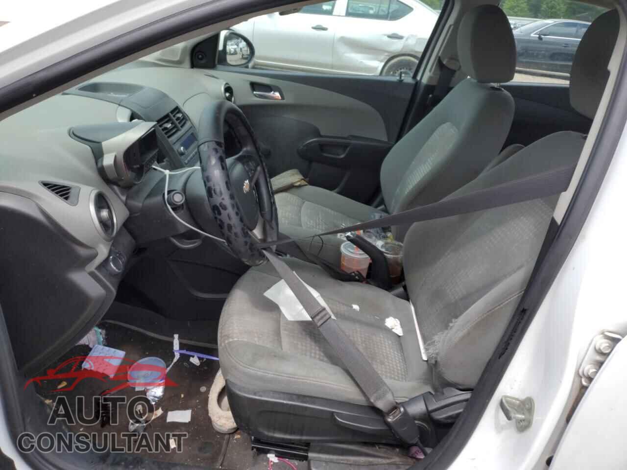 CHEVROLET SONIC 2014 - 1G1JA5SH5E4244267