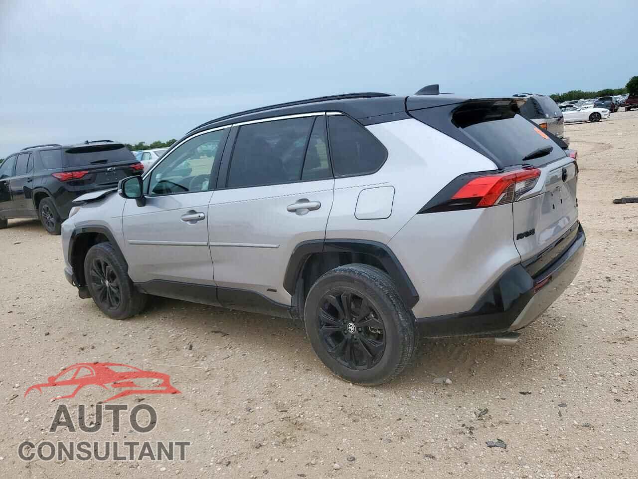 TOYOTA RAV4 2022 - 4T3E6RFV2NU099788