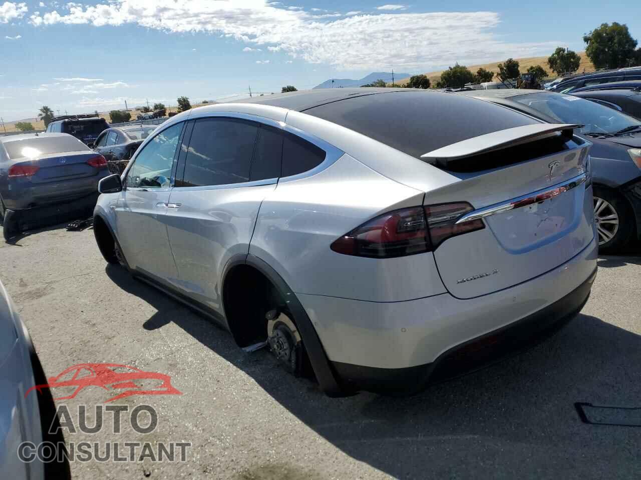 TESLA MODEL X 2016 - 5YJXCBE25GF001961