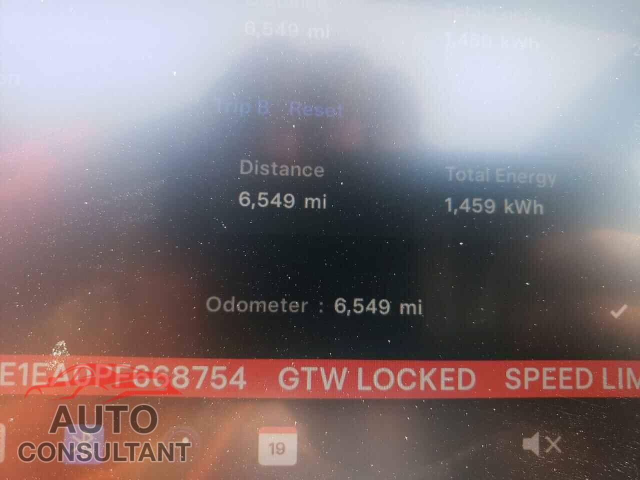TESLA MODEL 3 2023 - 5YJ3E1EA0PF668754
