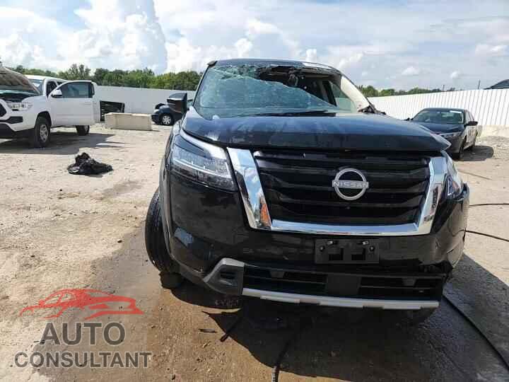 NISSAN PATHFINDER 2023 - 5N1DR3CDXPC212657