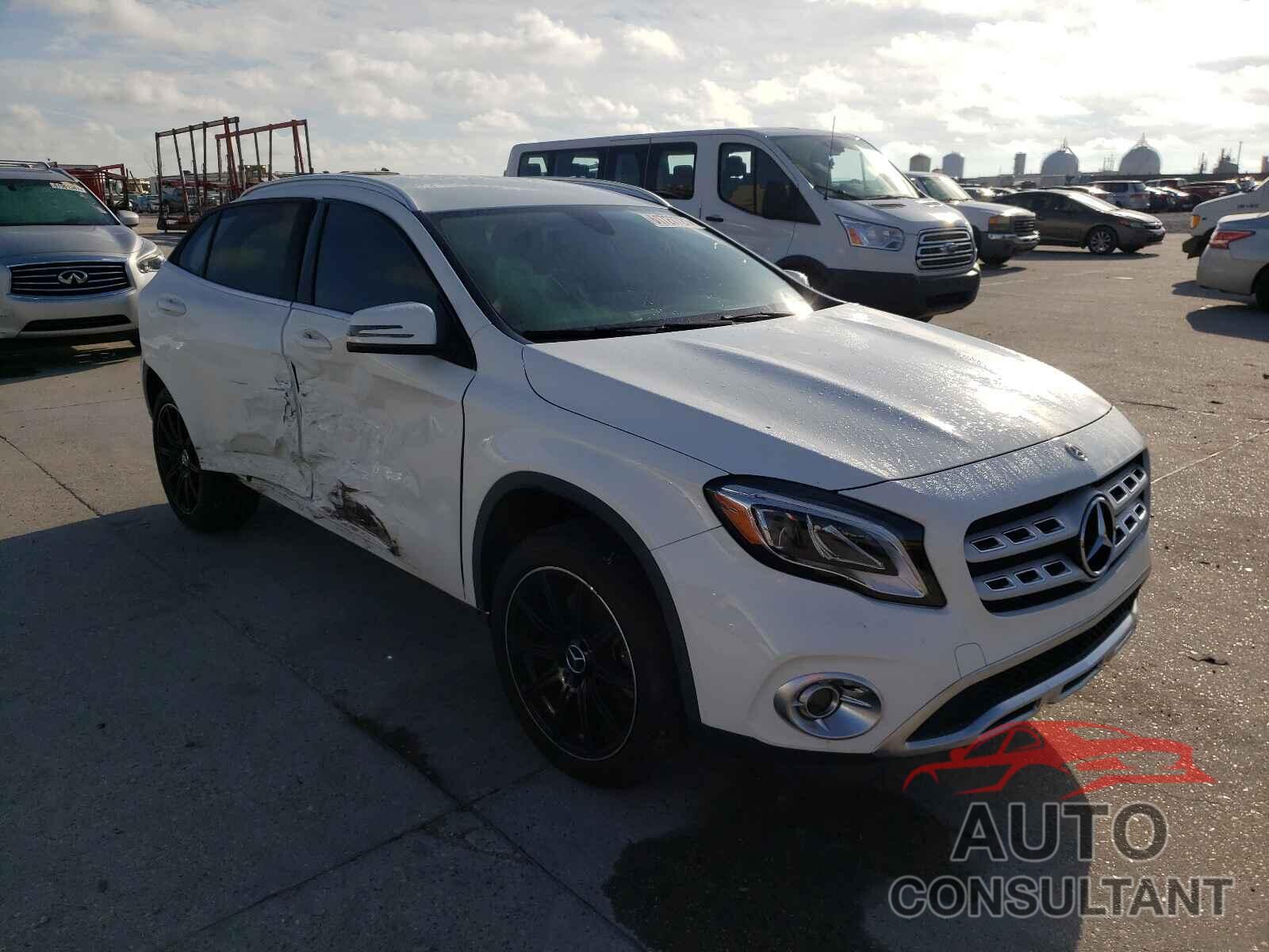 MERCEDES-BENZ GLA-CLASS 2019 - WDCTG4EBXKU011538