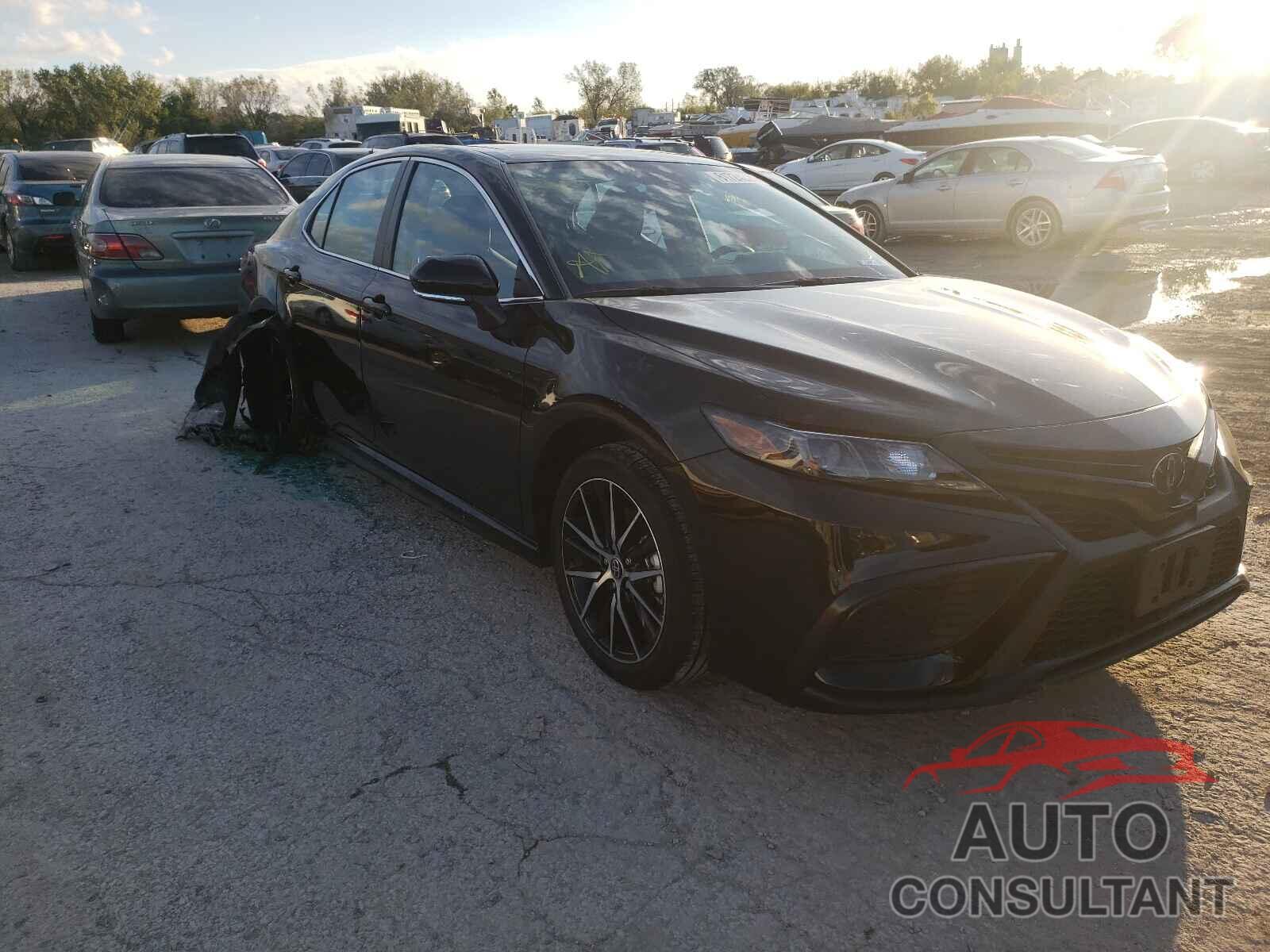 TOYOTA CAMRY 2021 - 4T1G11BK1MU040369