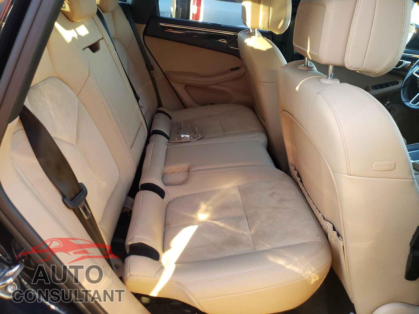 PORSCHE MACAN 2019 - WP1AA2A58KLB07708