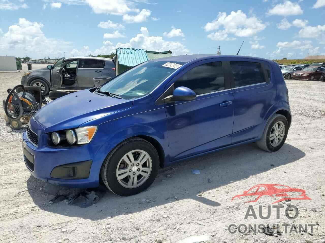 CHEVROLET SONIC 2014 - 1G1JC6SH5E4212001