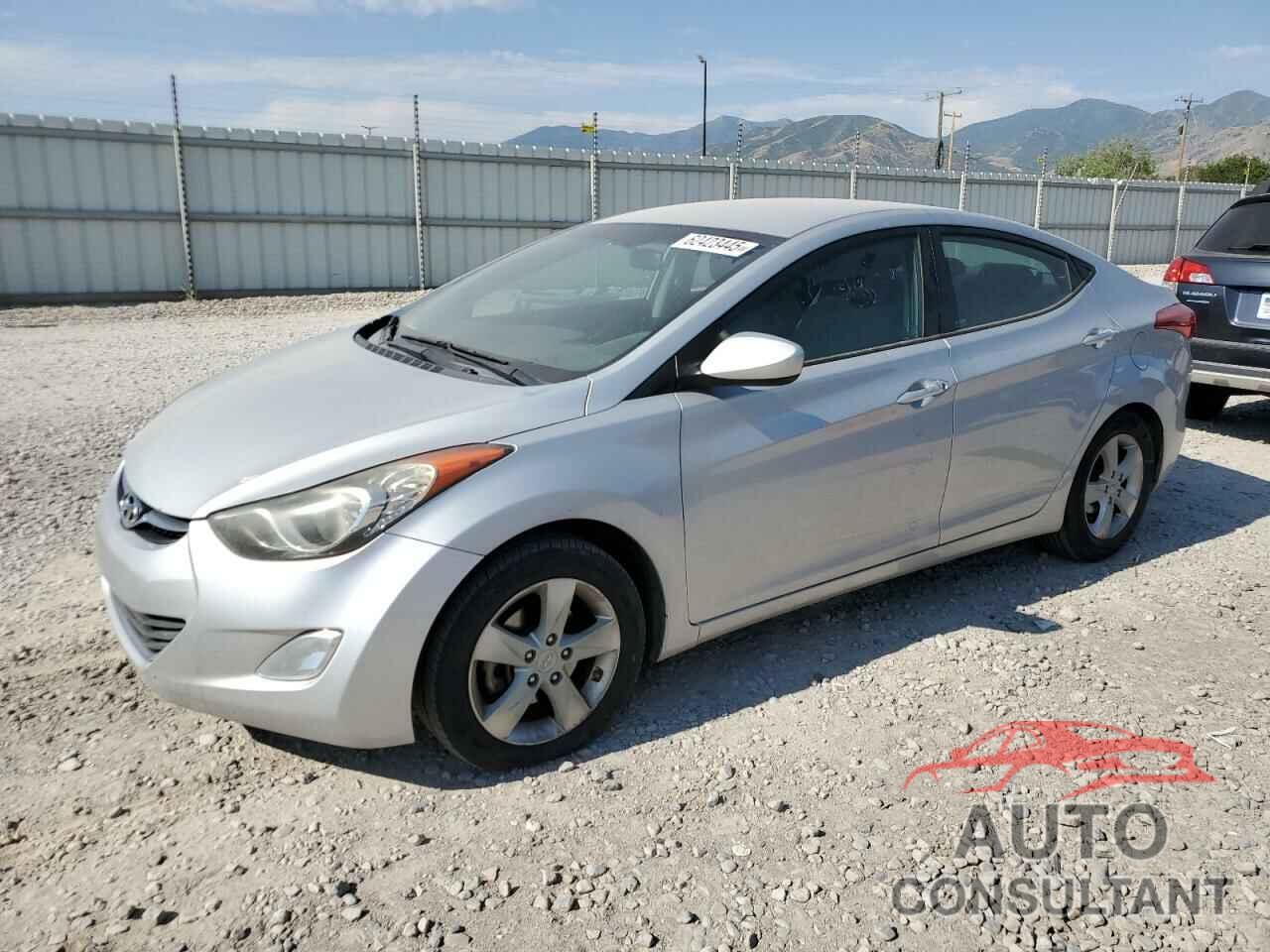 HYUNDAI ELANTRA 2013 - KMHDH4AE8DU001256