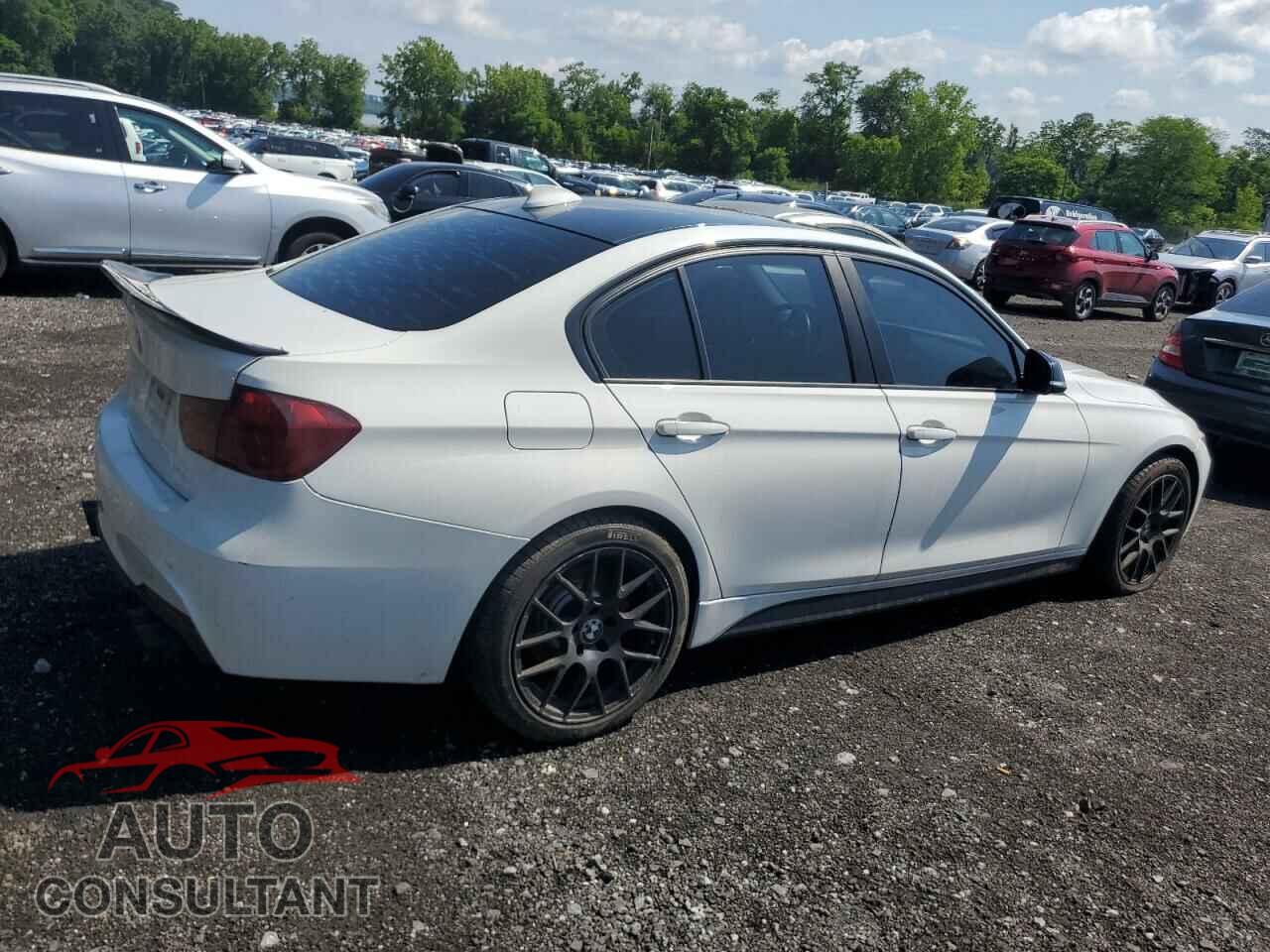 BMW 3 SERIES 2013 - WBA3B5C52DF596210