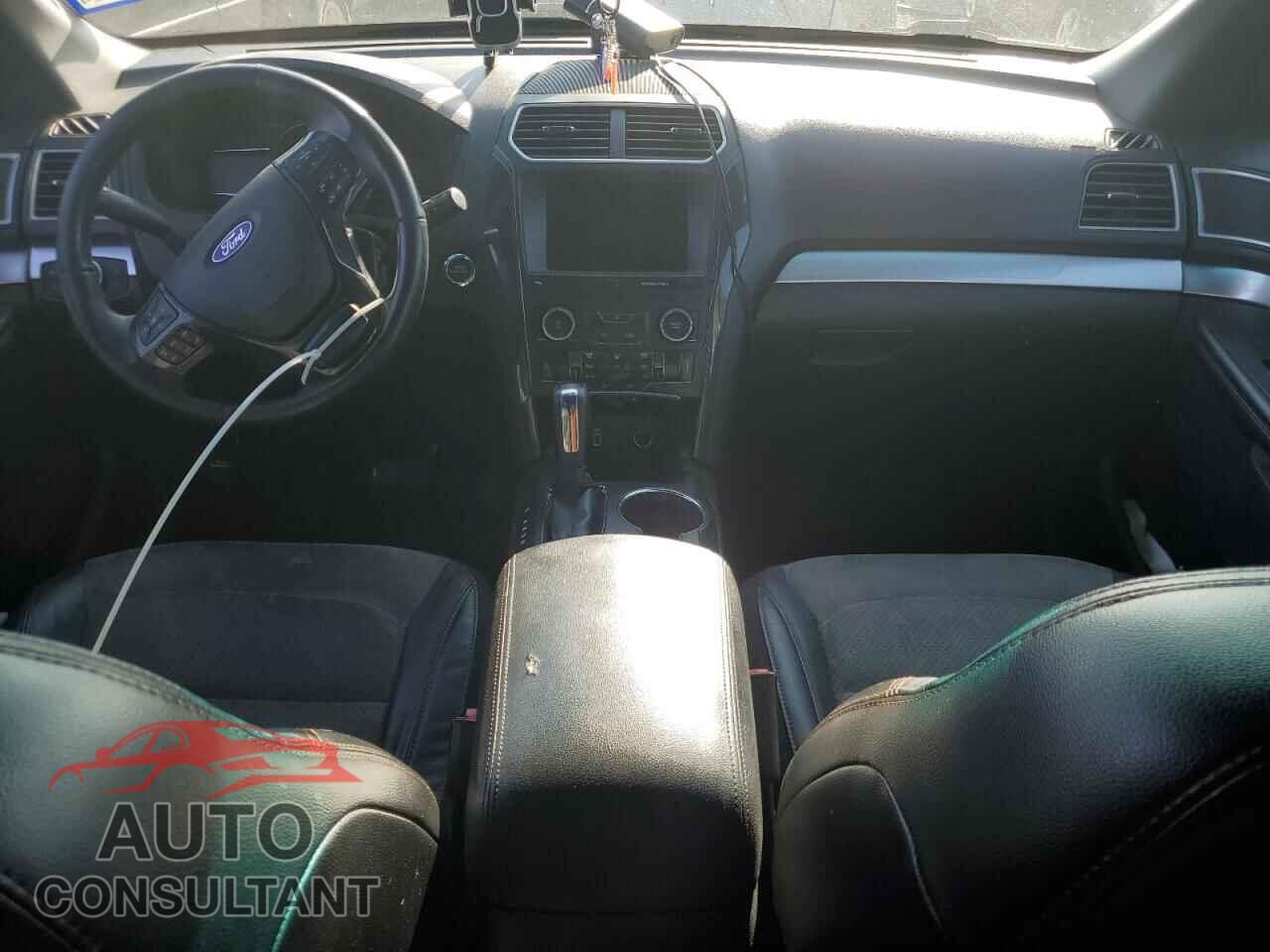 FORD EXPLORER 2017 - 1FM5K7D81HGA15775