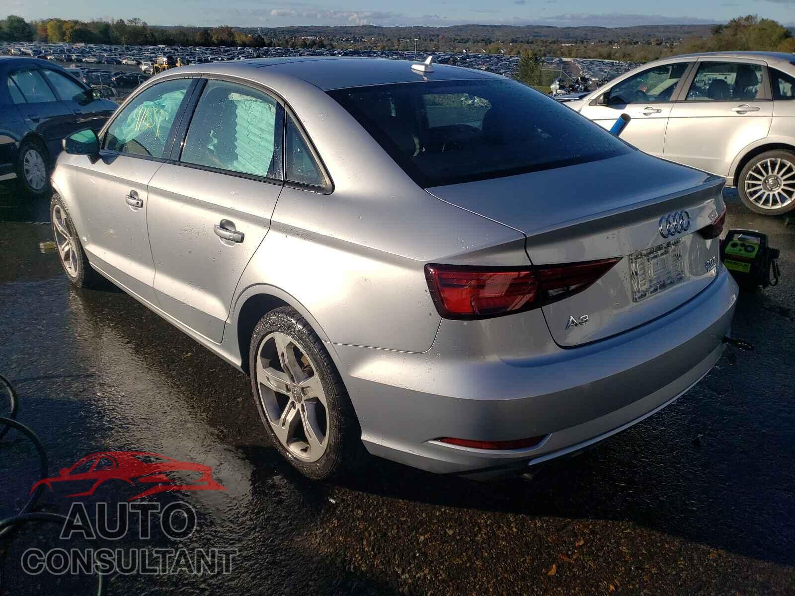 AUDI A3 2017 - WAUB8GFF9H1064031
