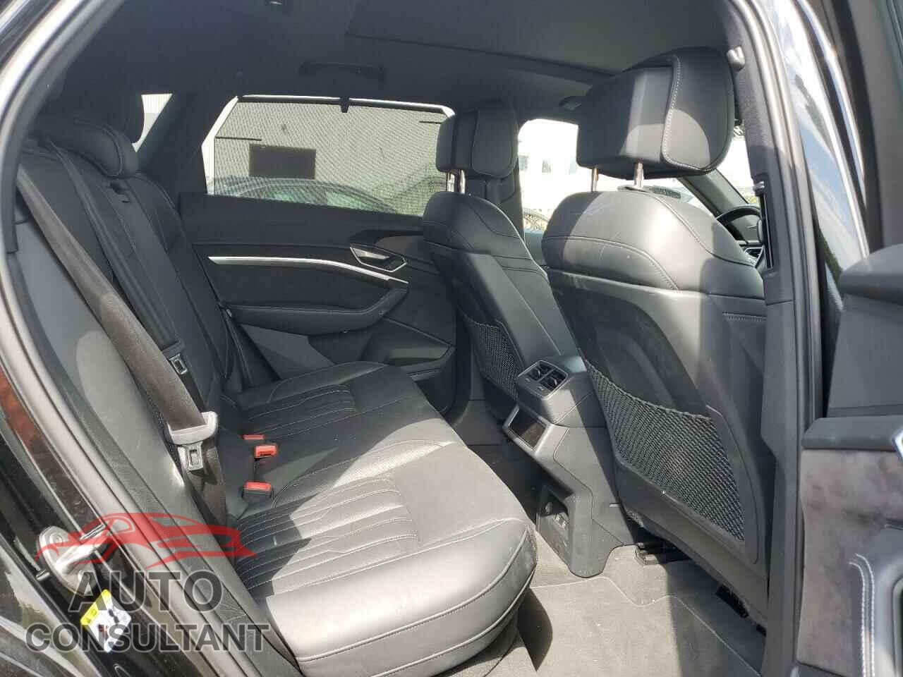 AUDI E-TRON 2019 - WA1VAAGE2KB005826