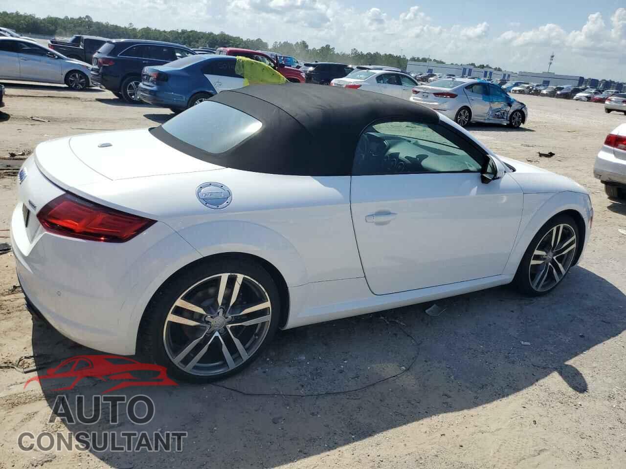 AUDI TT 2017 - TRUT5CFV0H1006606