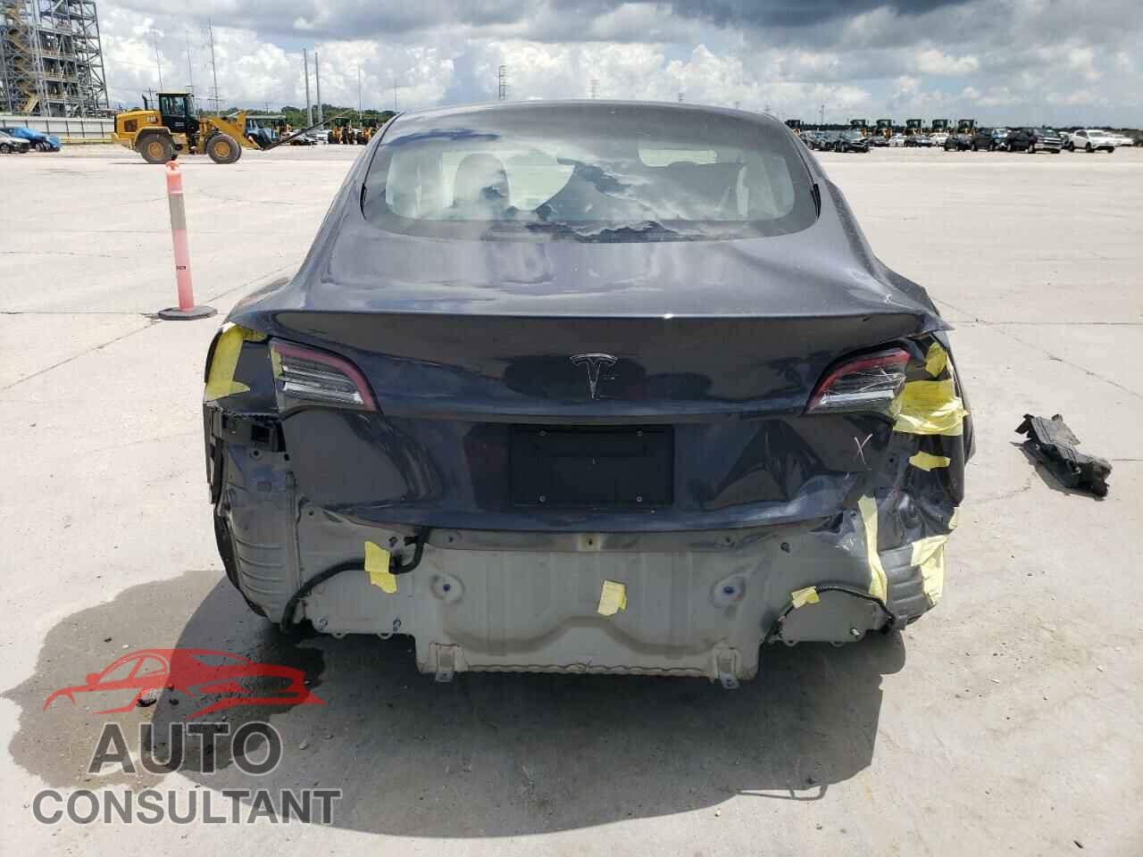 TESLA MODEL 3 2021 - 5YJ3E1EA3MF843087