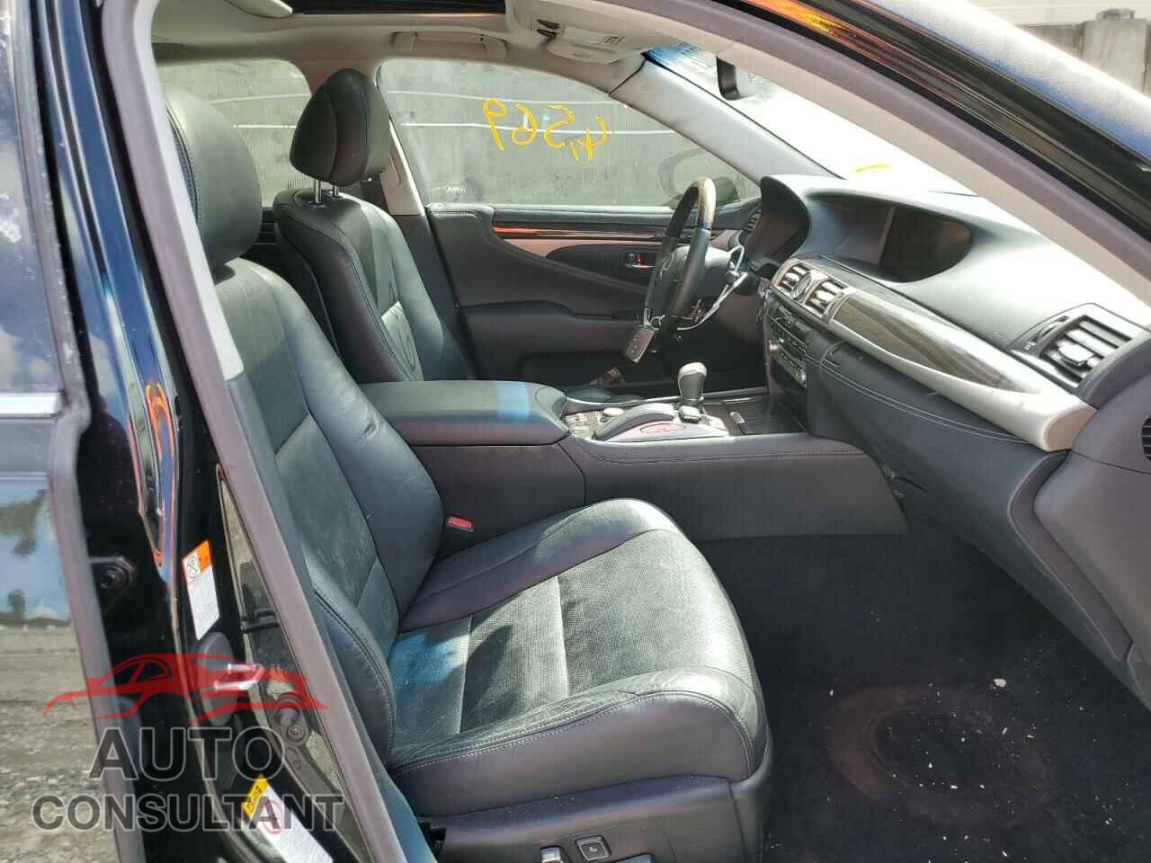 LEXUS LS460 2016 - JTHBL5EF8G5140433