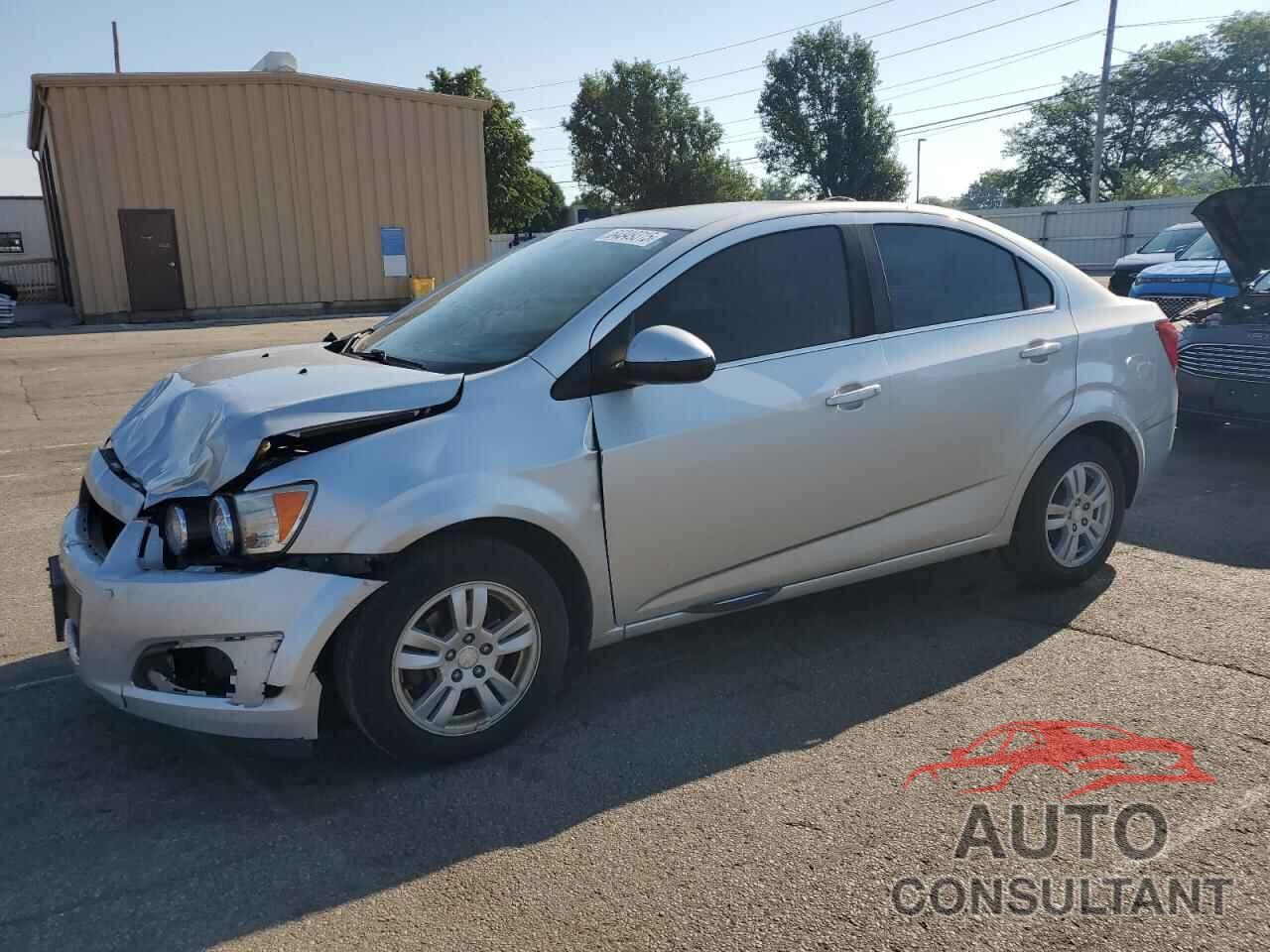 CHEVROLET SONIC 2015 - 1G1JC5SG7F4123050