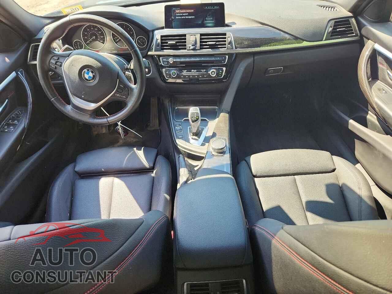 BMW 3 SERIES 2017 - WBA8D9C35HA011614