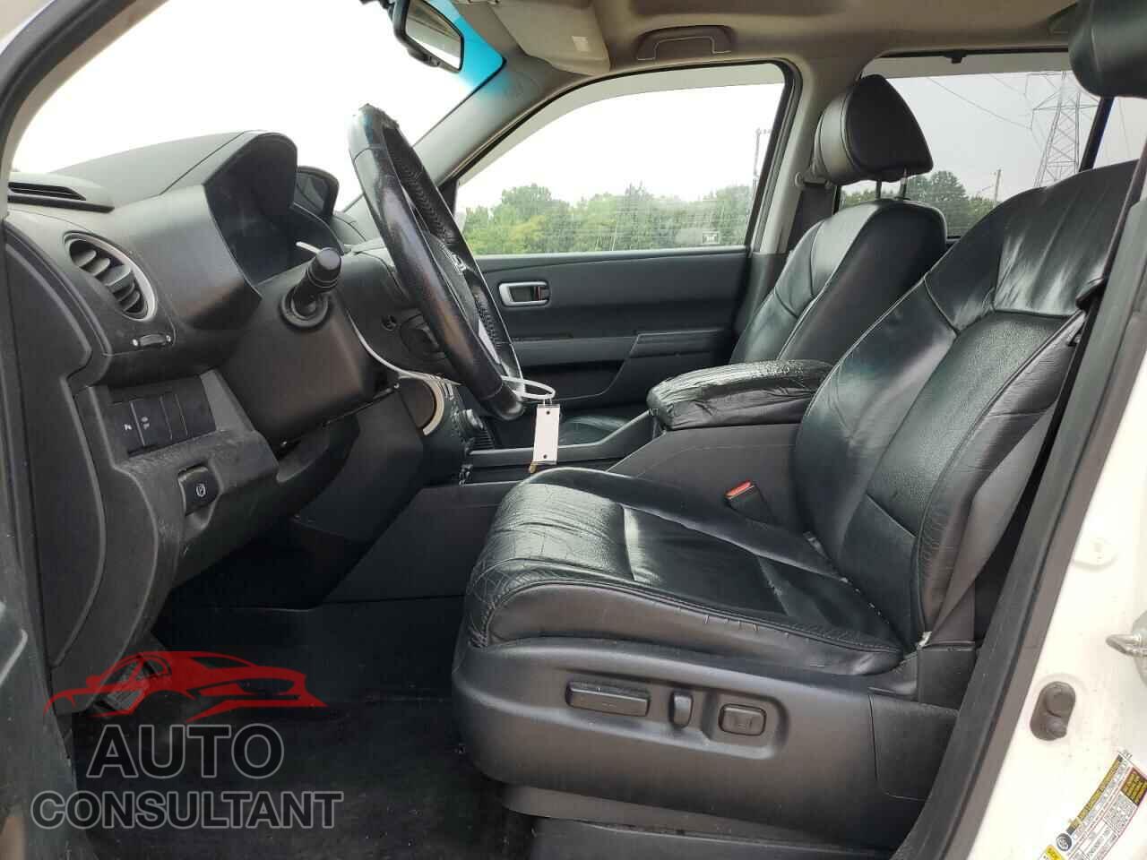 HONDA PILOT 2011 - 5FNYF4H93BB066977