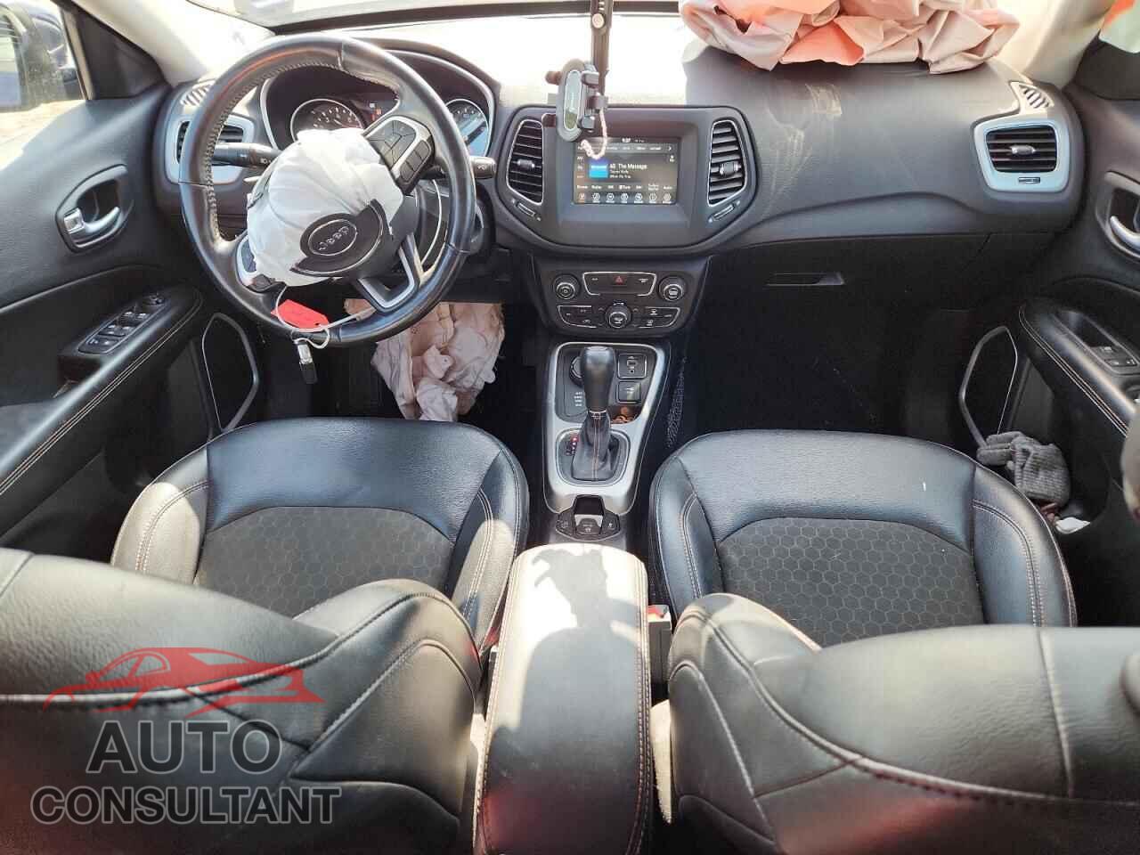 JEEP COMPASS 2019 - 3C4NJDBB0KT792181