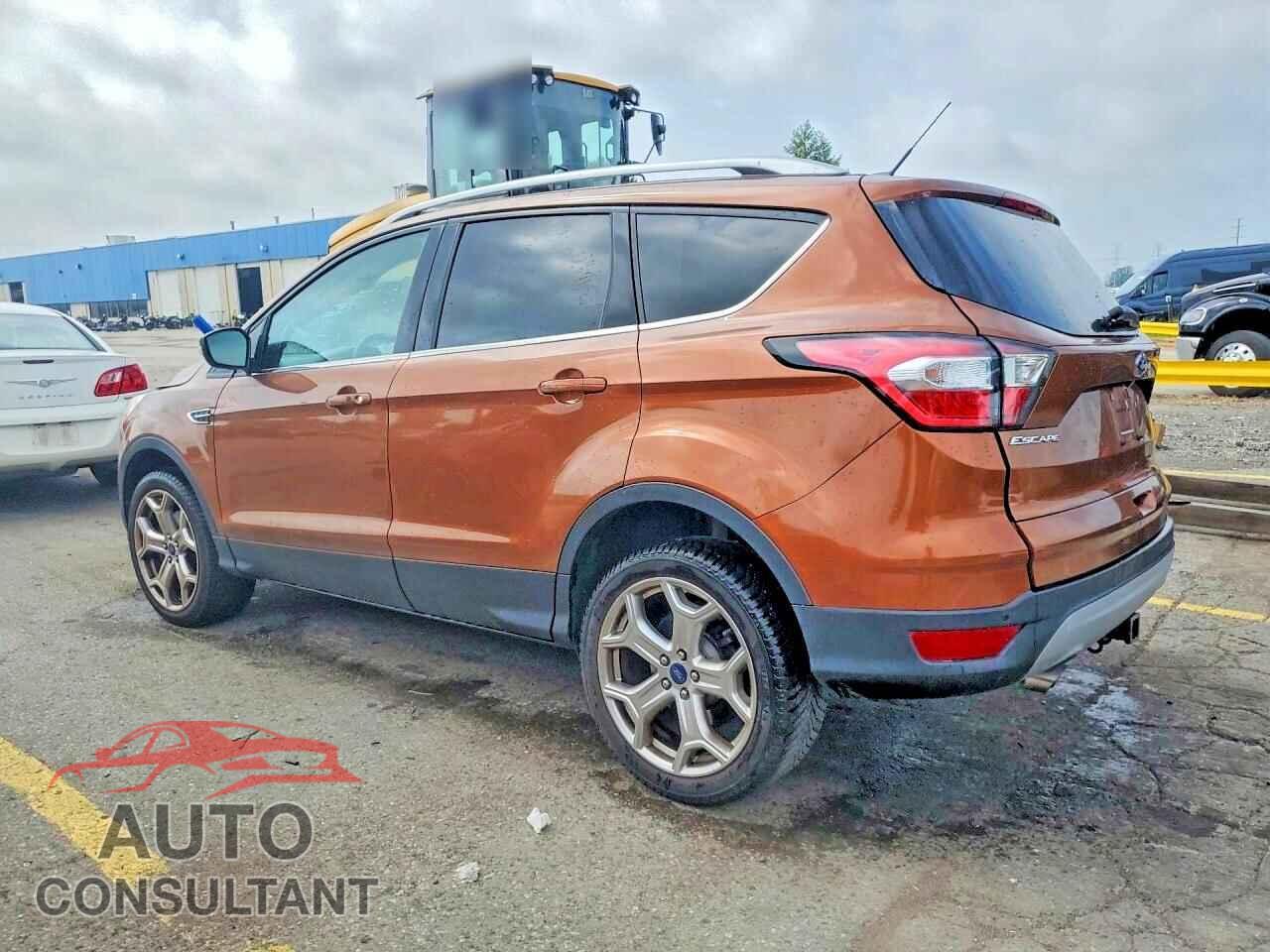 FORD ESCAPE 2017 - 1FMCU0J92HUB23393