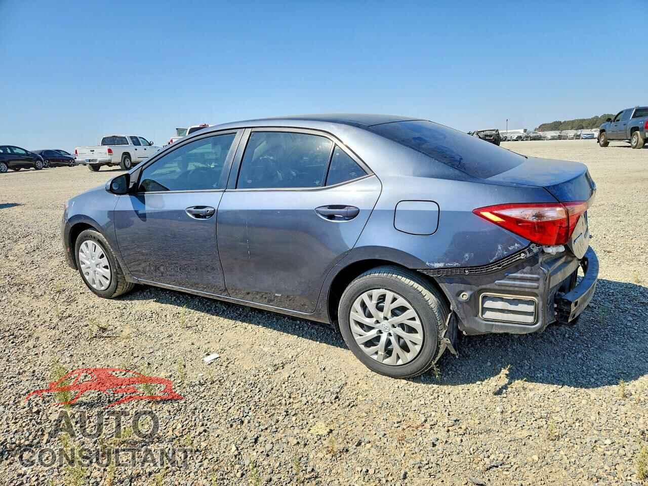 TOYOTA COROLLA 2018 - 5YFBURHE5JP855334