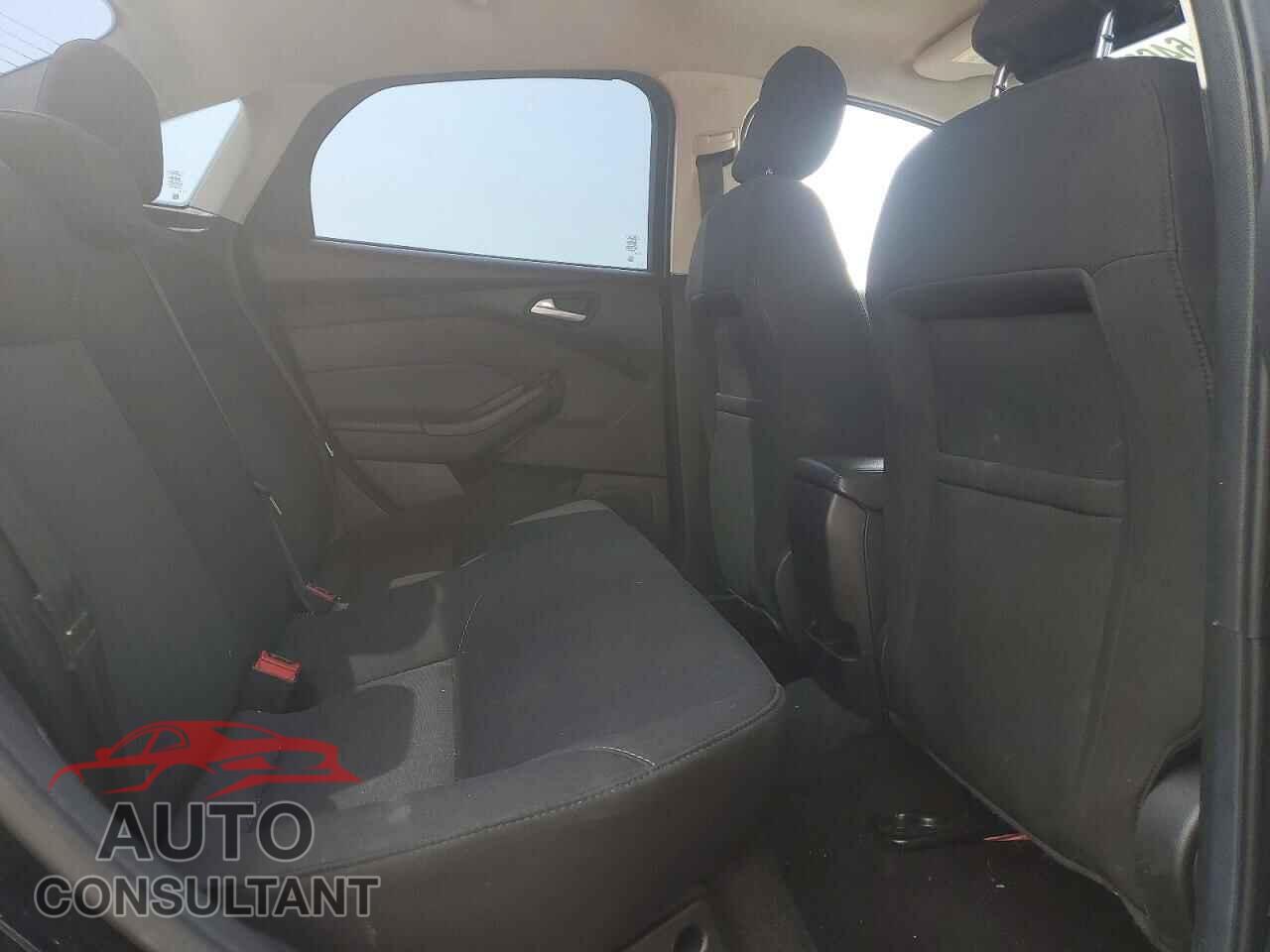 FORD FOCUS 2017 - 1FADP3FE9HL334951
