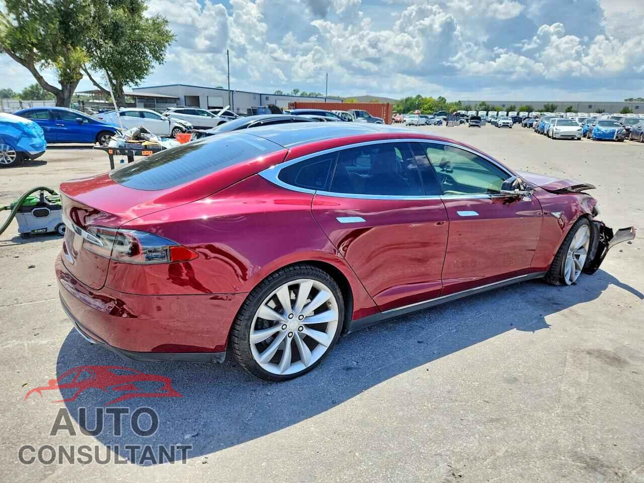 TESLA MODEL S 2012 - 5YJSA1DP2CFS01052