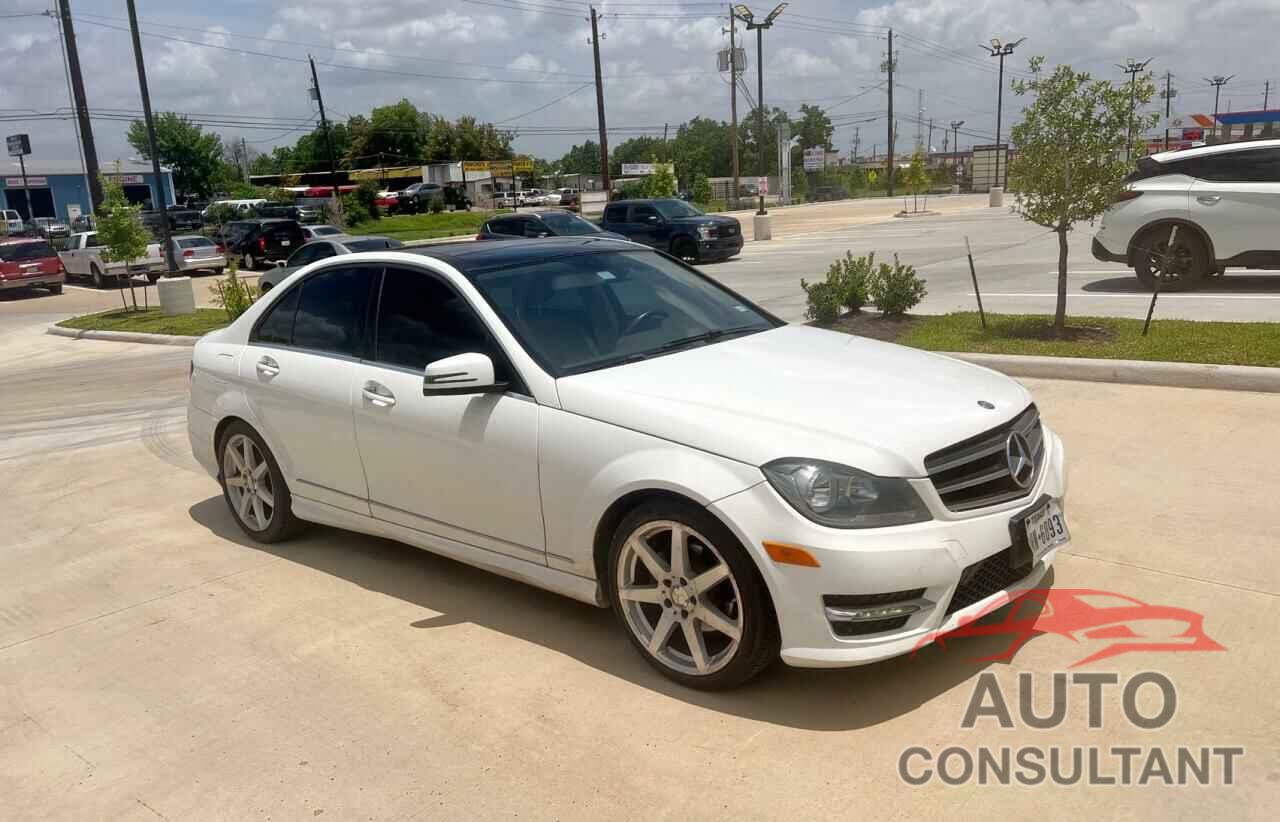 MERCEDES-BENZ C-CLASS 2014 - WDDGF4HB4EA960827