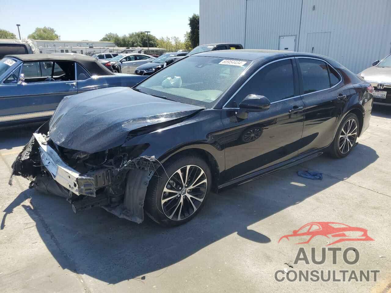 TOYOTA CAMRY 2018 - 4T1B11HK3JU103307