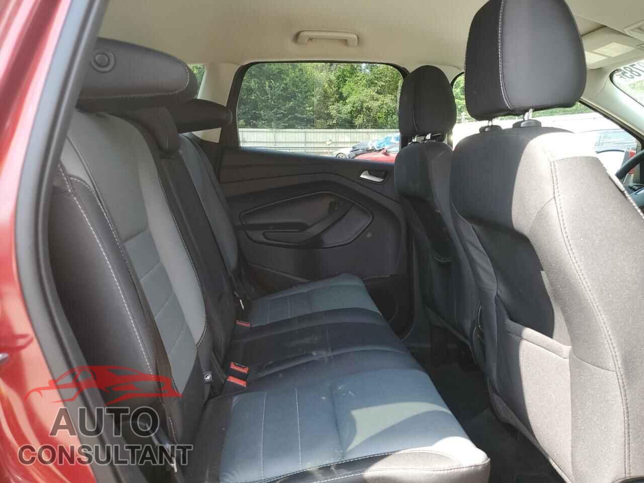 FORD ESCAPE 2016 - 1FMCU9GX7GUB05254