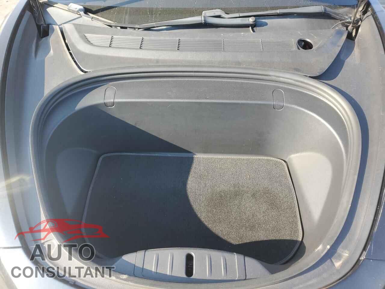 TESLA MODEL 3 2018 - 5YJ3E1EB0JF170425