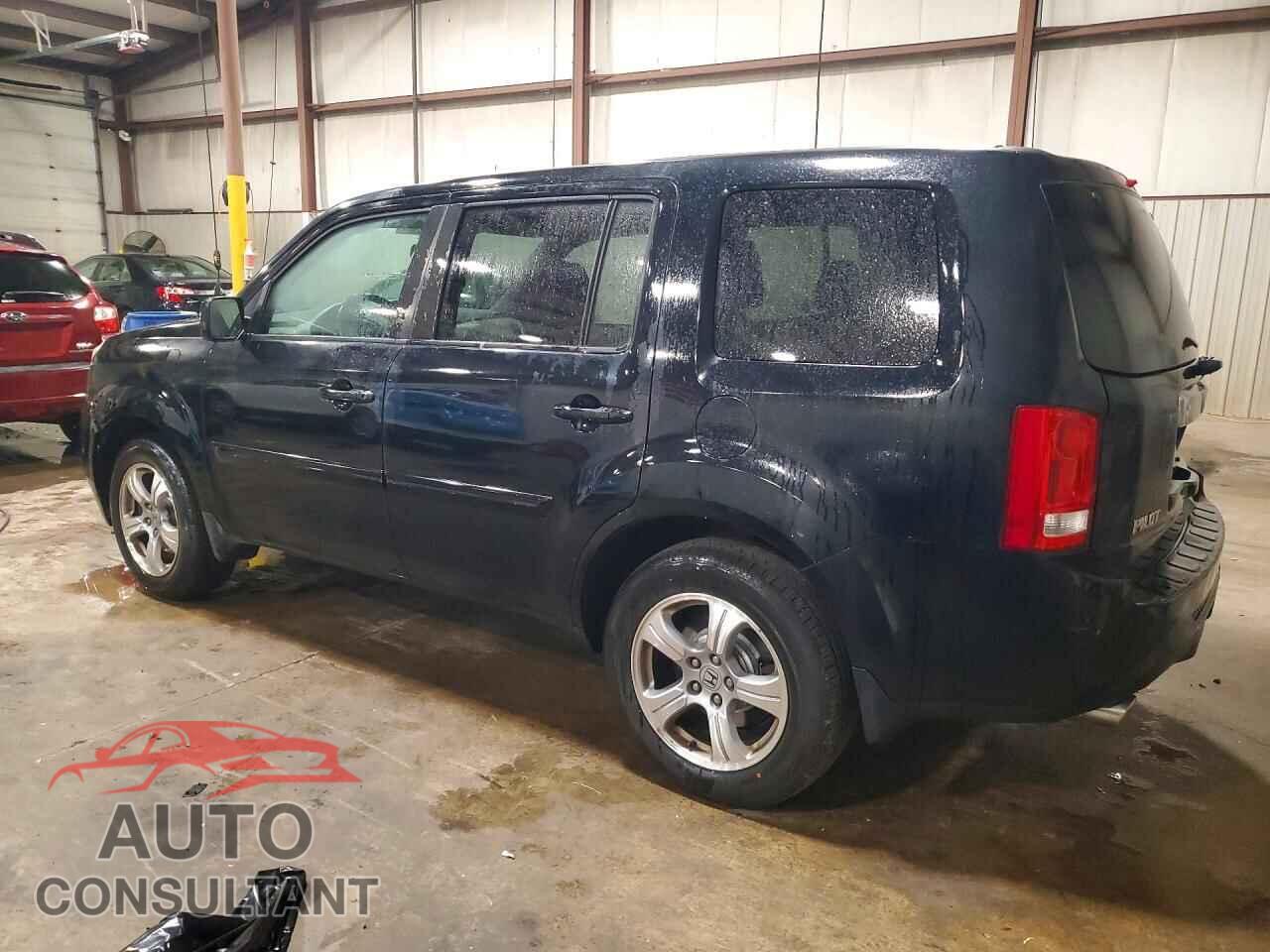 HONDA PILOT 2015 - 5FNYF4H74FB005948