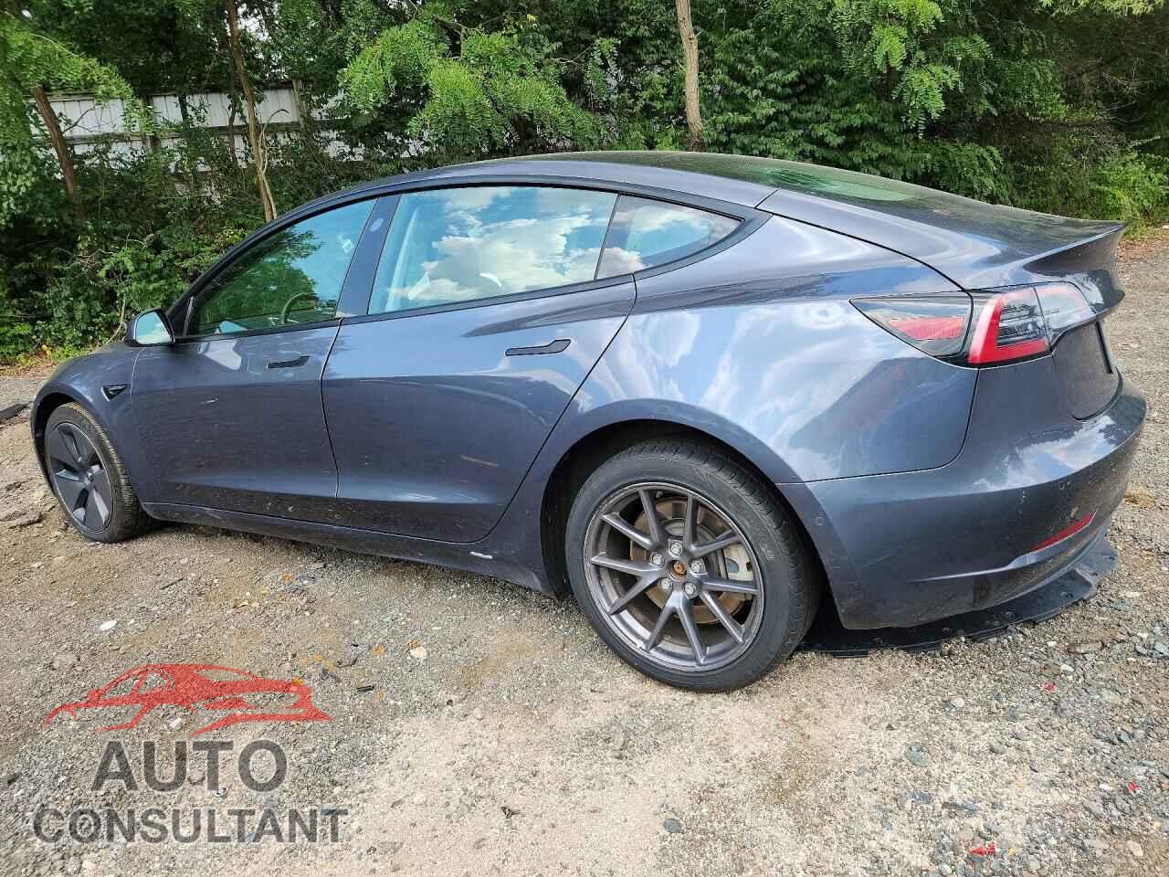 TESLA MODEL 3 2022 - 5YJ3E1EA0NF285684