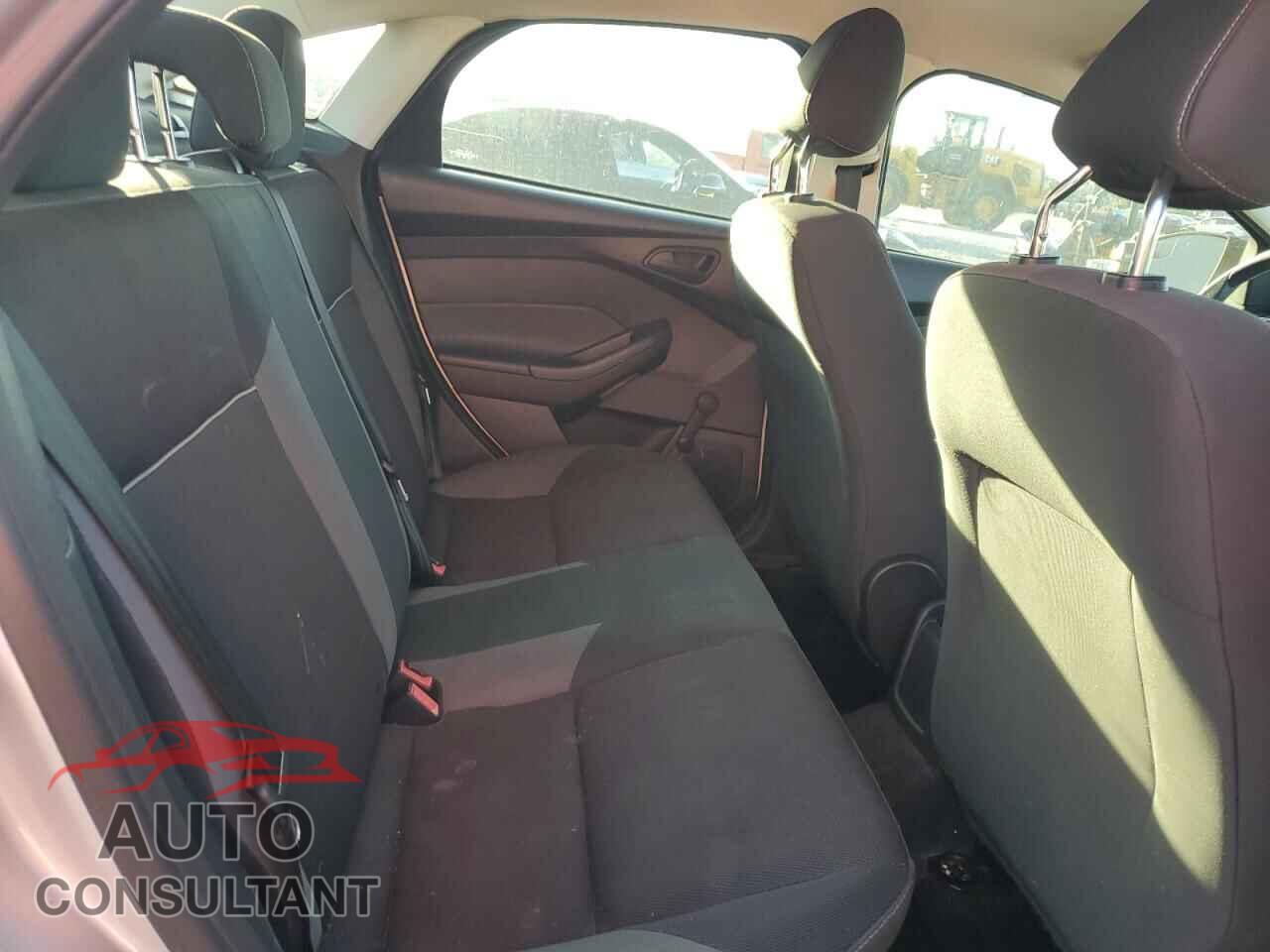 FORD FOCUS 2014 - 1FADP3E24EL406254