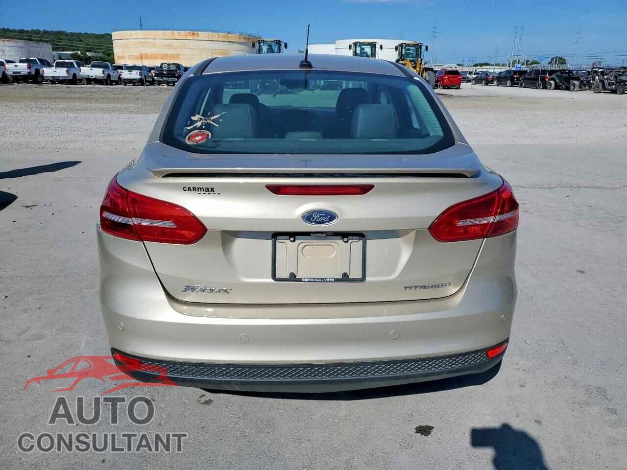 FORD FOCUS 2017 - 1FADP3J27HL238345